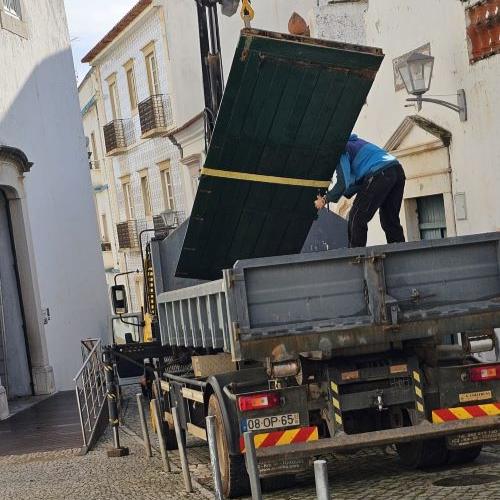 Removing old Church doors